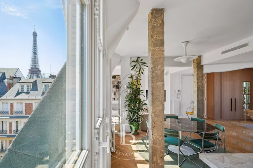 Apartment with terrace 1