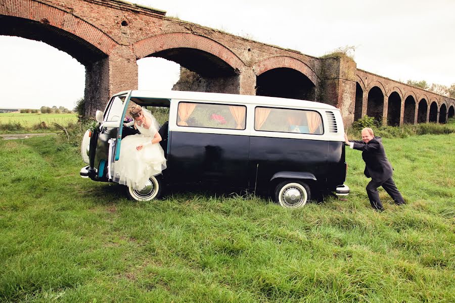 Fotografo di matrimoni Corinna Vatter (corinnavatter). Foto del 10 gennaio 2014