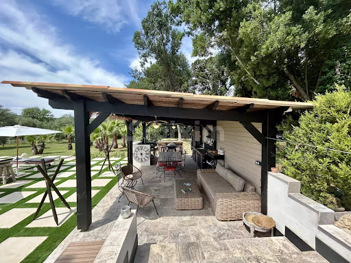 Propriété avec piscine 5