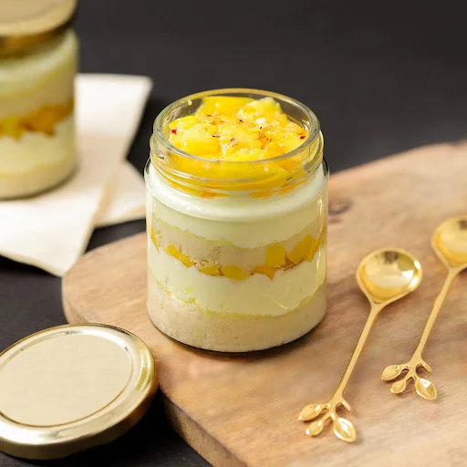 Mango Vanilla Mini Jar Cake