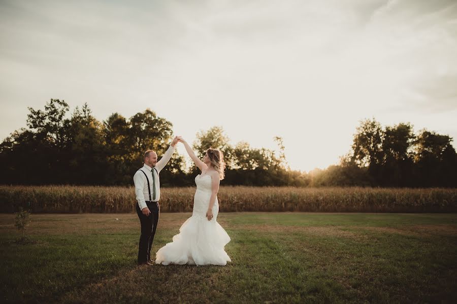 Fotógrafo de bodas Kayla Mazerolle (dsnbja3). Foto del 2 de diciembre 2022