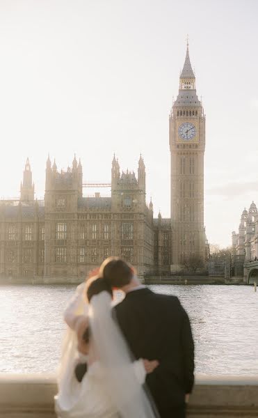 Wedding photographer Elizabeth Nikiforova (elizabethnk). Photo of 23 November 2023