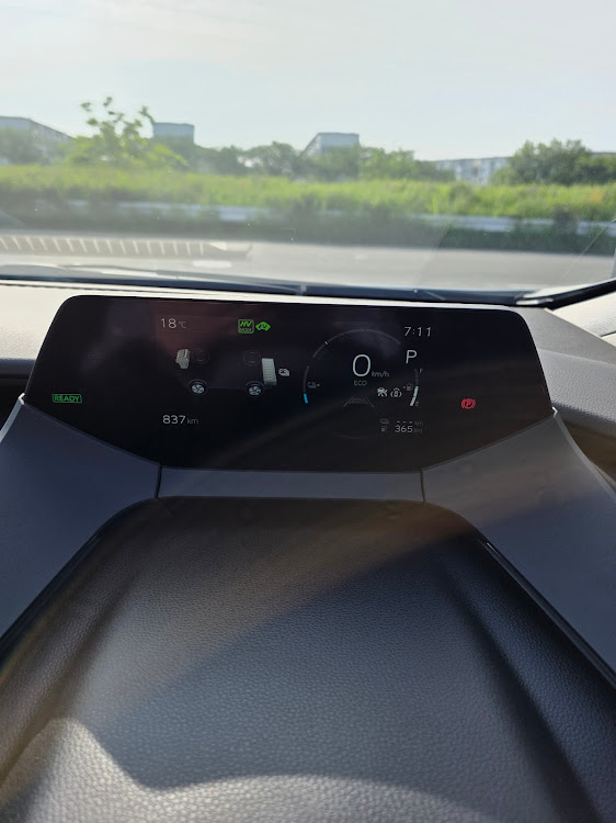 プリウスの自宅の駐車場・武蔵野フーズ所沢工場に関するカスタム事例の投稿画像7枚目