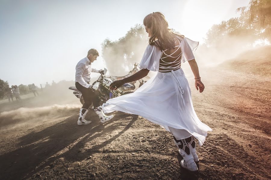 Wedding photographer Traian Olinici (traianolinici). Photo of 1 September 2017