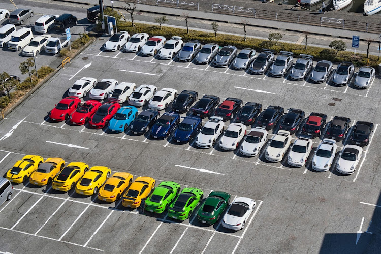 997のPORSCHE合同ミーティング・あのベンチ・ラコリーナ・倶楽部壇蜜・997愛する会に関するカスタム事例の投稿画像2枚目