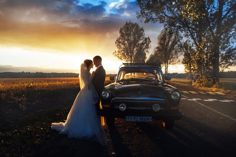 婚禮攝影師Aleksandr Korobov（tomirlan）。2016 11月5日的照片
