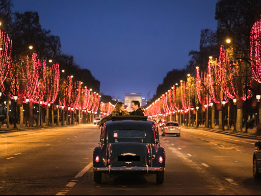 Visiter Montmartre en voiture a Paris, la nuit, le jour