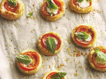 Tomato and mozzarella tarts