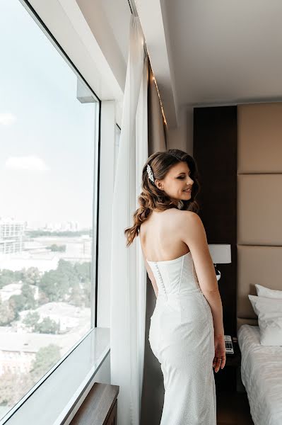 Fotógrafo de casamento Yuliya Larina (larinaphoto). Foto de 22 de novembro 2023