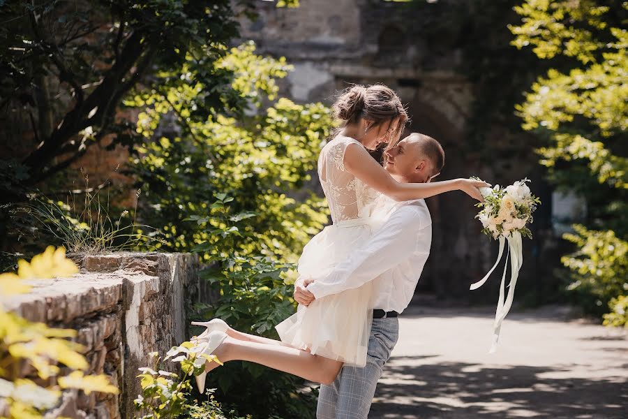 Wedding photographer Viktoriya Yanushevich (vikayanuahevych). Photo of 31 August 2020