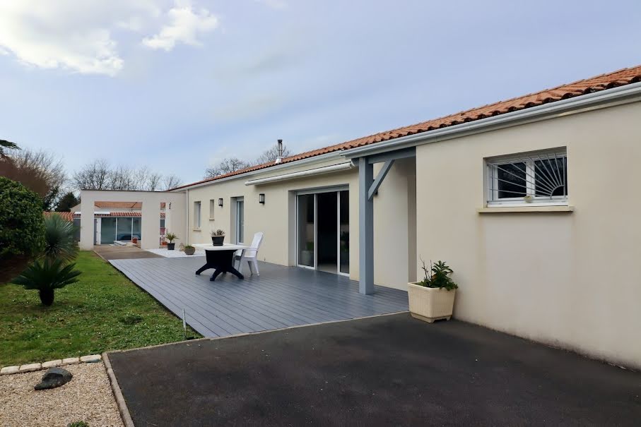 Vente maison 6 pièces 178 m² à Saujon (17600), 499 000 €