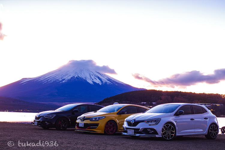 メガーヌ ハッチバックの静岡県・富士山・ルノー・ミーティング・ツーリングに関するカスタム事例の投稿画像7枚目