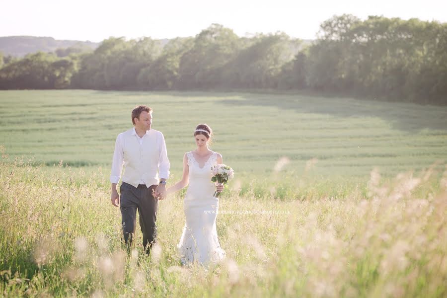 Fotografo di matrimoni Sarah Hoyle (sarahhoylephoto). Foto del 1 giugno 2019