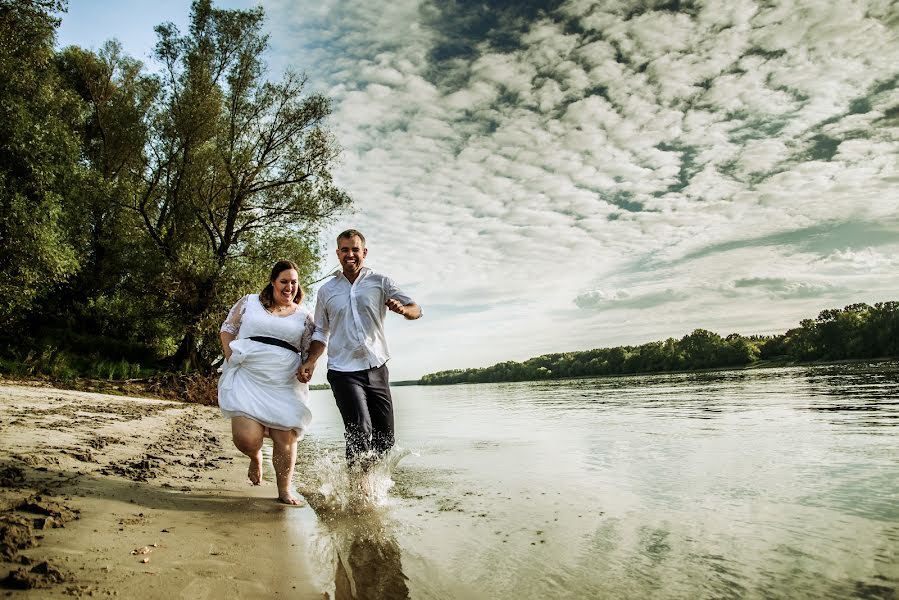 Wedding photographer Gábor Badics (badics). Photo of 11 September 2018