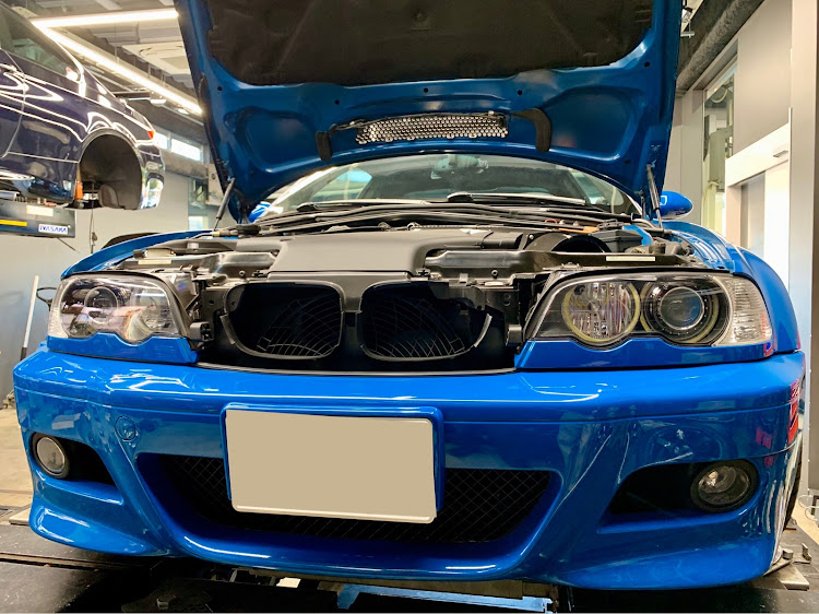 M3 クーペのカーボン・カスタム・青・cslに関するカスタム事例の投稿画像9枚目