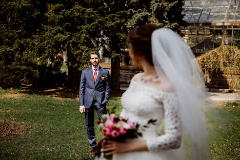 Fotografo di matrimoni Olga Yashnikova (yashnikovaolga). Foto del 24 aprile 2020