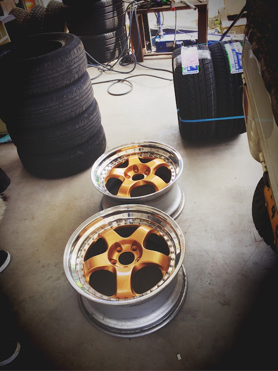 マークXのタイヤ交換・ワークマイスター・S1に関するカスタム事例の投稿画像1枚目