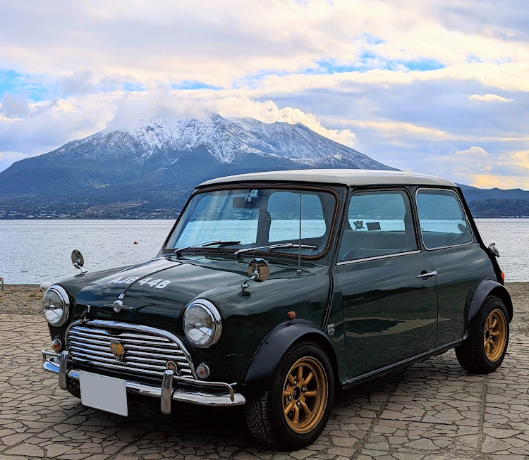 ミニクーパー1.3の愛車のお尻はこんな感じ・冠雪の桜島をバックに‥・メリークリスマス🎄🎅・カオチューン‥😎👍・ピックアップならず‥🤣に関するカスタム事例の投稿画像4枚目