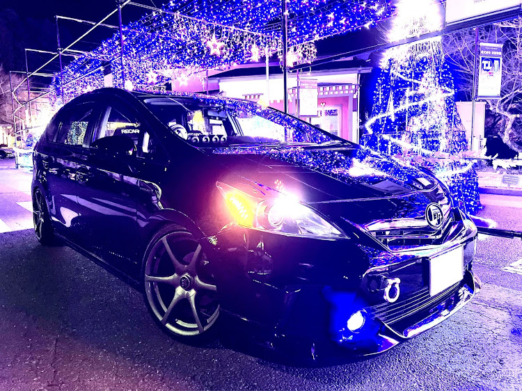 プリウスαのプリウス‪α‬・プリウス‪α‬好きな人と繋がりたい・クルマ好きと繋がりたい・イルミネーション・カップルばっかりに関するカスタム事例の投稿画像12枚目