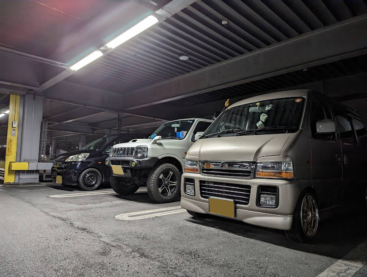 ライフのサスカッッットォォォォォ！！！・低いようで低くない中途半端なクルマ・ドライブ・プチミーティング・同級生の集まりに関するカスタム事例の投稿画像3枚目
