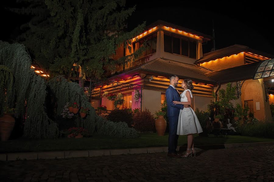 婚礼摄影师Sasa Raskovic（sasaraskovic）。2019 4月17日的照片