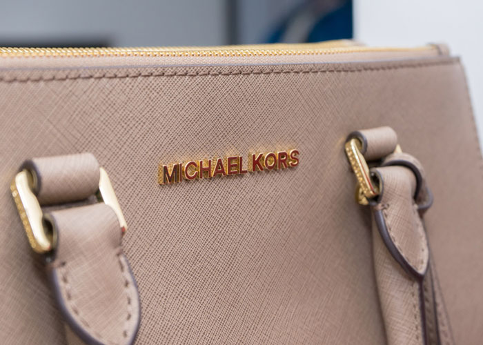 12 cách phân biệt túi Michael Kors Thật - Giả chính xác nhất 2022