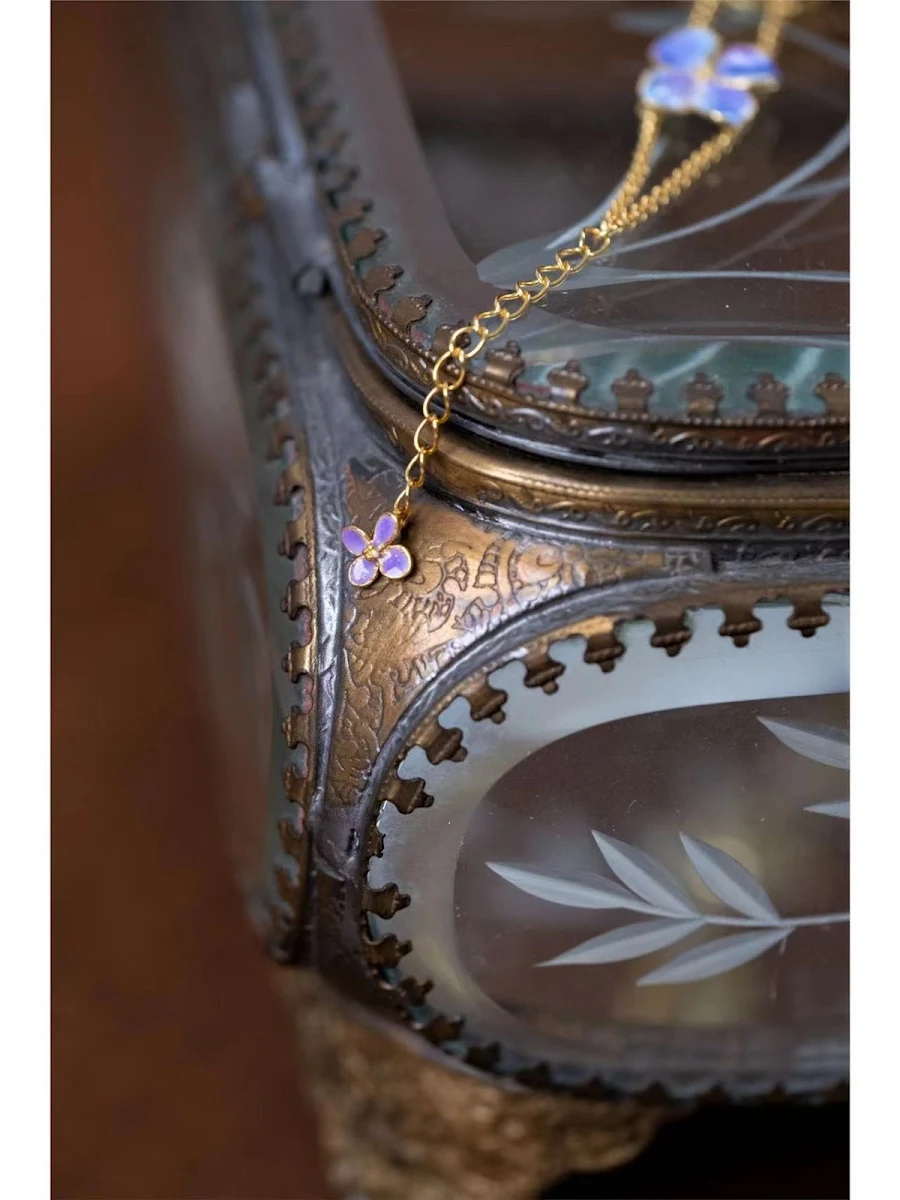 images slider number - 8