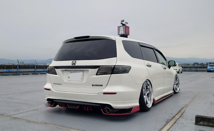 オデッセイの愛車のお尻はこんな感じ・エコパMTに関するカスタム事例の投稿画像1枚目