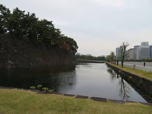 Wandering around the Imperial Palace & elsewhere Tokyo Japan 2017