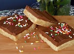 Twix Cookie Bars | The Best Blog Recipes was pinched from <a href="http://thebestblogrecipes.com/2013/12/twix-cookie-bars.html" target="_blank">thebestblogrecipes.com.</a>