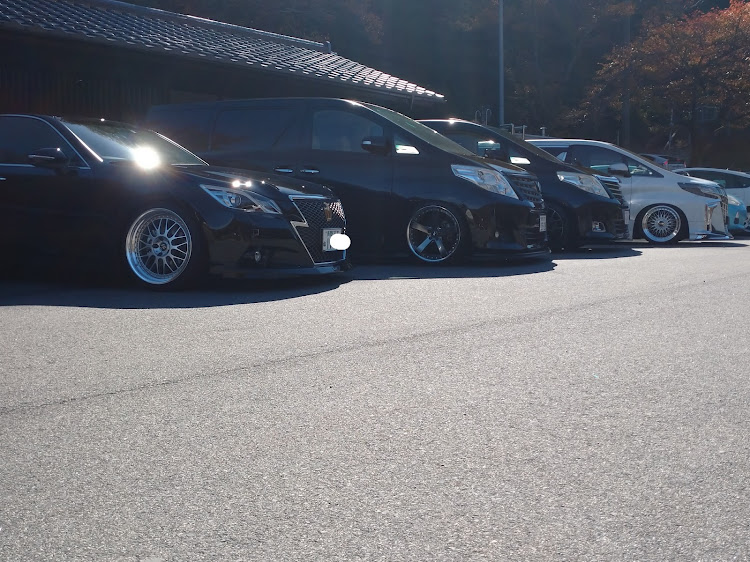 アルファードの紅葉と愛車・ドライブ・オフ会に関するカスタム事例の投稿画像8枚目