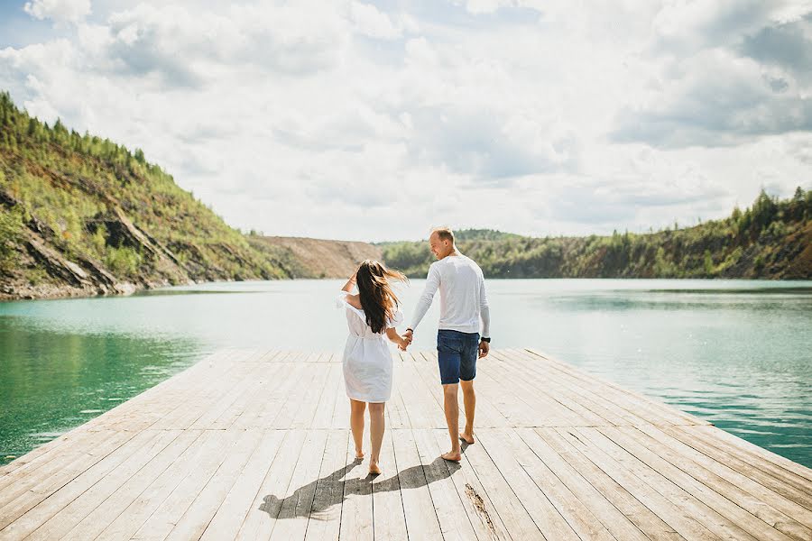 Fotógrafo de casamento Arina Batrakova (arinabat). Foto de 6 de julho 2017