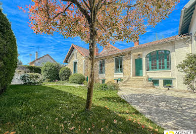 Maison avec terrasse 1