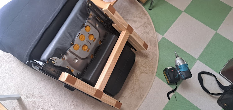 ミラのDIY・純正シート座椅子化に関するカスタム事例の投稿画像8枚目