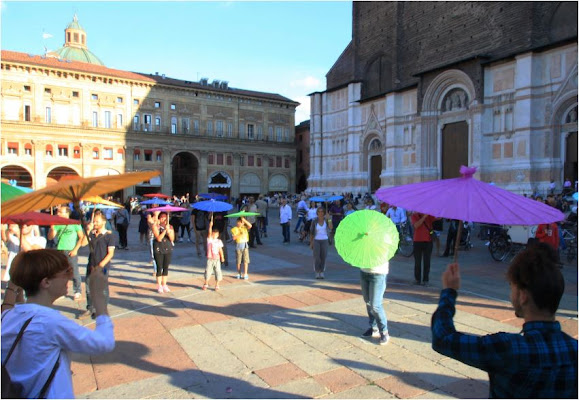 piazza a colori di Gilda Bellicoso