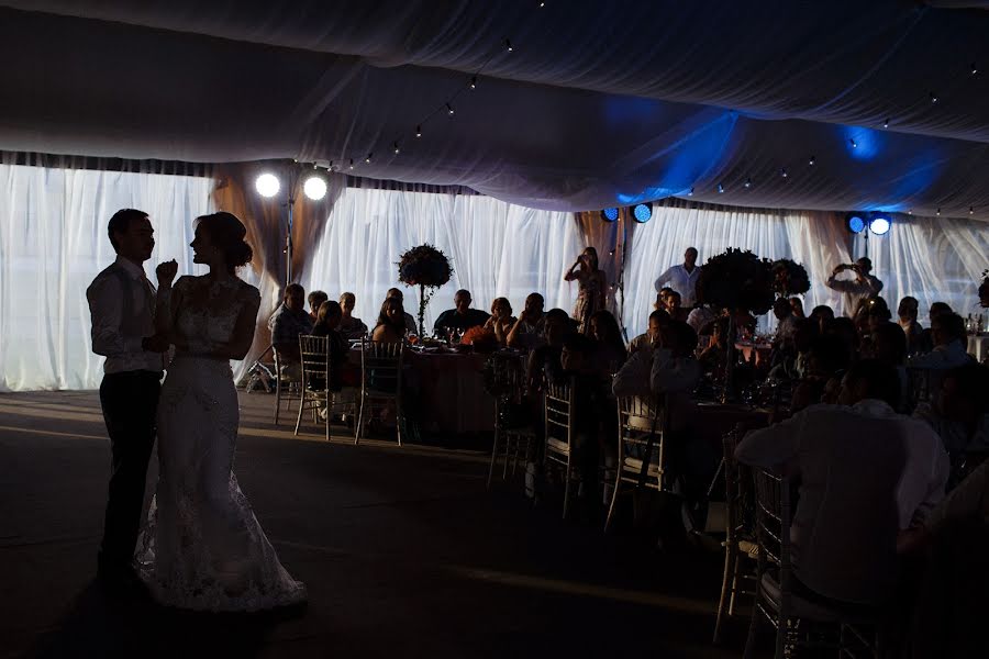 Fotógrafo de casamento Mikhail Kharlamov (proudbird). Foto de 24 de março 2016