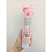 Gel Tẩy Tế Bào Chết Toàn Thân Cathy Doll White Milk Shine Peeling Body Scrub 320Ml