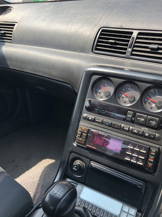 スカイライン GT-Rの追加メーター・水温計・油温計・ブースト計に関するカスタム事例の投稿画像6枚目