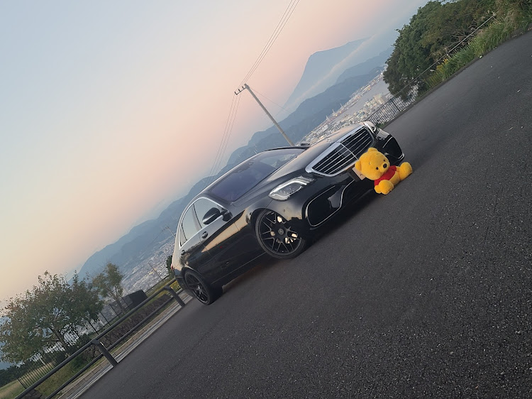 Sクラスセダンの10月もよろしくお願いします・復活しました・これからもよろしくお願いします・2代目の愛車に関するカスタム事例の投稿画像1枚目