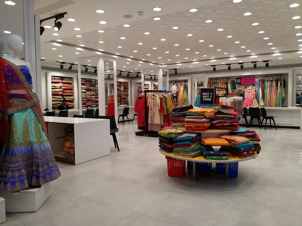 KLM Fashion Mall - Best Shopping Mall in Hyderabad, Andhra Pradesh