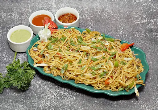 Veg Hakka Noodles