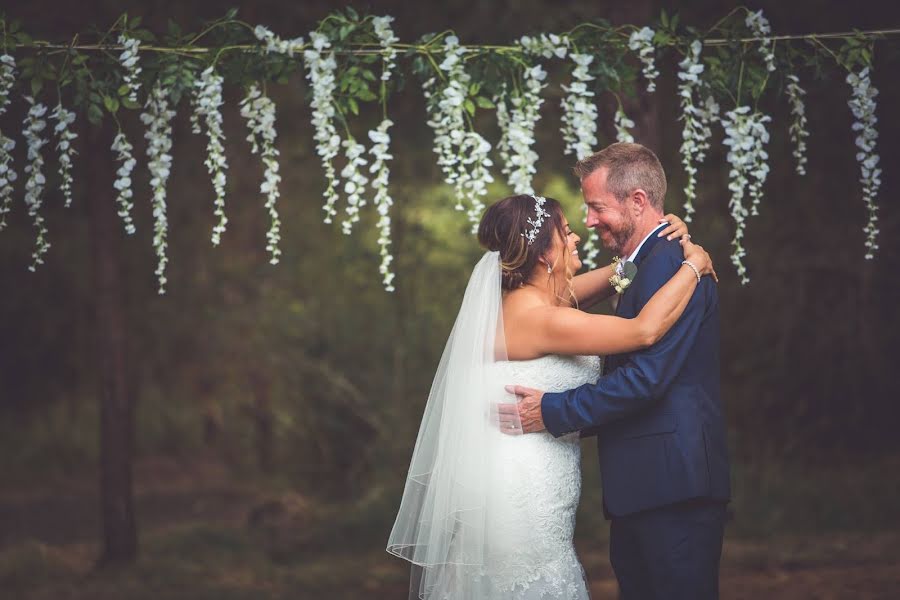 Fotografo di matrimoni Chelsea Banwell (chelseadawn). Foto del 8 maggio 2019