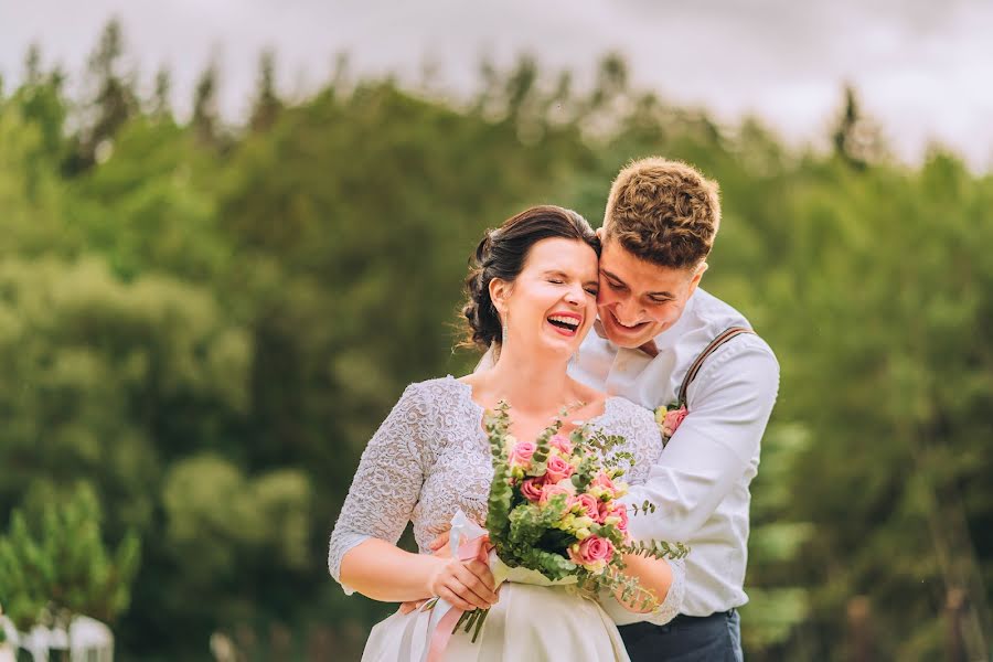 Fotógrafo de casamento Tomáš Srnský (srnsky). Foto de 16 de dezembro 2021