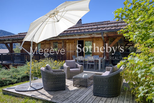 Chalet with terrace 4