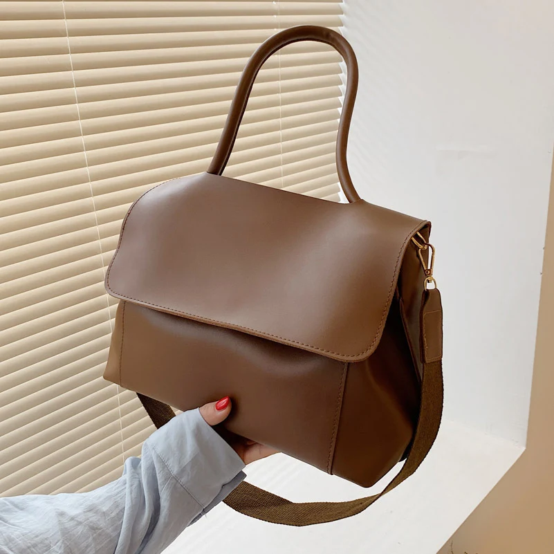 Sac à main femme pour trajets quotidiens, décontracté et simple. Sac bandoulière diagonal idéal pour le travail, léger et pratique.
