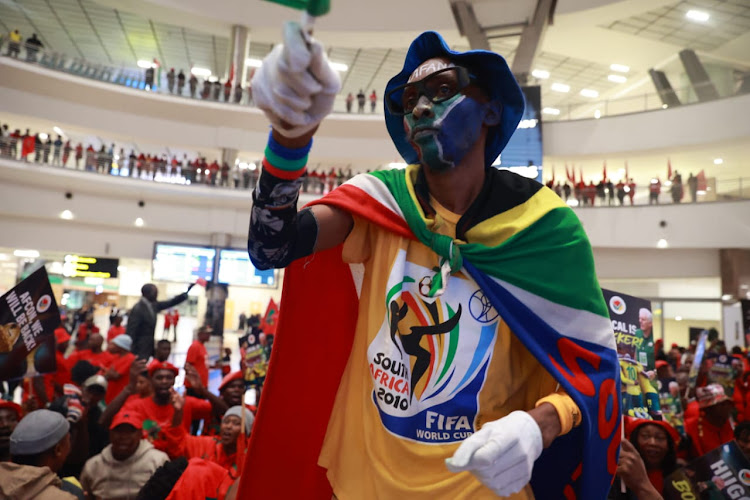 Fans welcome Bafana Bafana at OR Tambo International Airport.