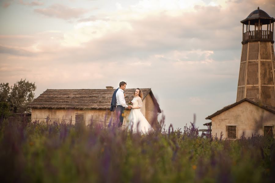 Svatební fotograf Anastasiya Tischenko (prizrak). Fotografie z 16.června 2018