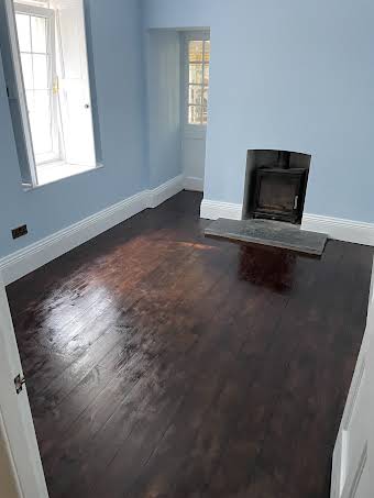 Snug room renovation in a old farm house album cover