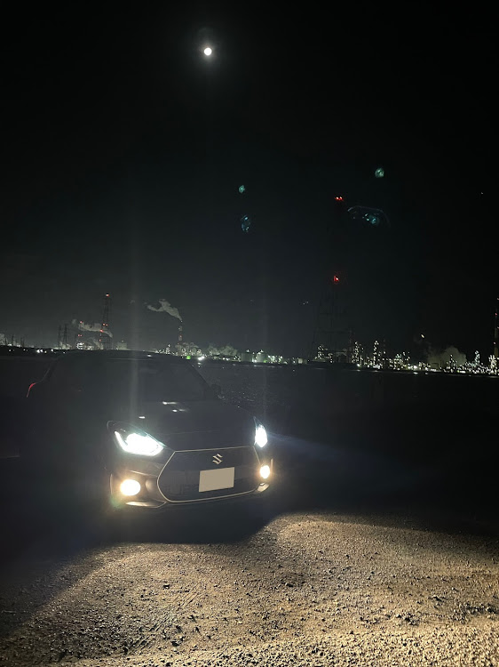 スイフトスポーツの夜景と愛車・33の日・スイスポ乗りと繋がりたい・スイスポで車中泊！に関するカスタム事例の投稿画像2枚目