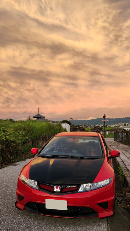 シビックタイプRユーロのDC5インテグラ・夕焼けと愛車・台風に関するカスタム事例の投稿画像1枚目